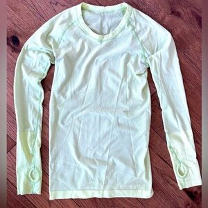 Lululemon Swiftly Tech Long Sleeve Size 4